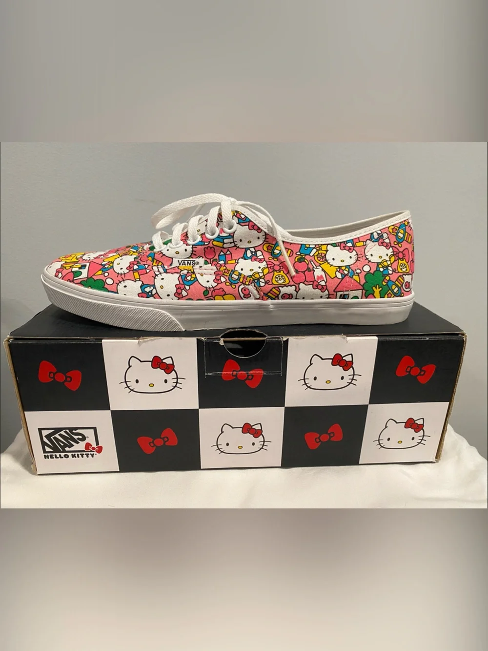 Vans Pink Hello Kitty Patterned Low-Top Sneakers